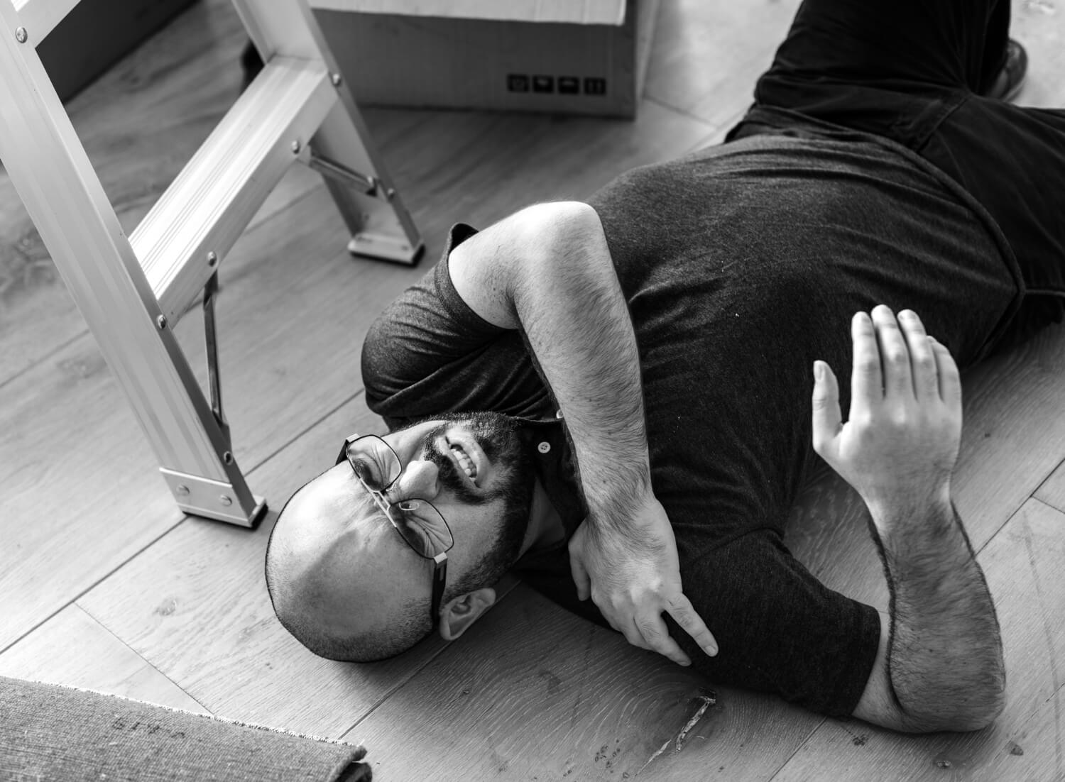 Santa Clarita Slip and Fall lawyer - Who Can Be Held Liable for a Slip and Fall